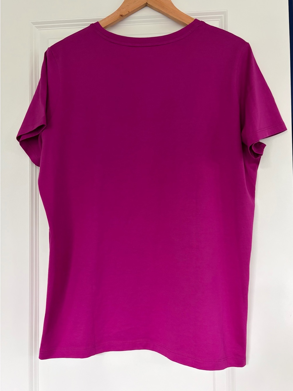 Lands End 100% Cotton Bright Fuchsia Short Sleeve Tee - Picture 2 of 4